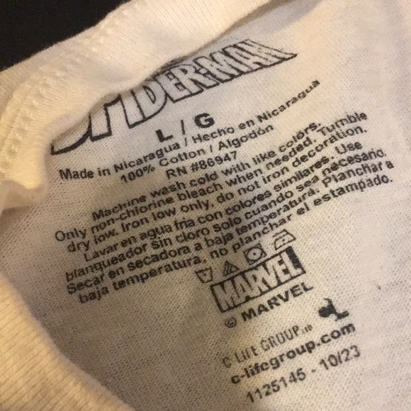 Gwen Stacy GHOST SPIDER tee - Picture 4 of 4